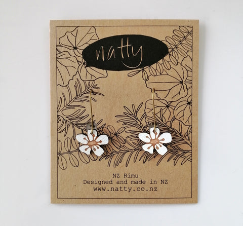 Hanging Manuka Rimu earrings