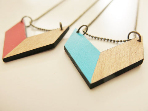 Small Reversible Chevron Necklace