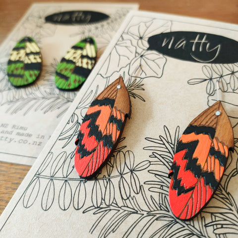 Kākā feather Rimu earrings