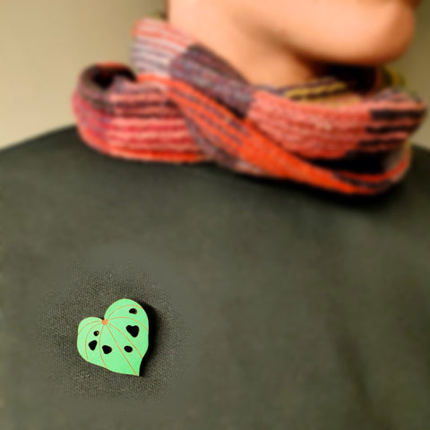 Kawakawa brooch